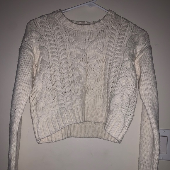 Sweaters - cropper knitted sweater